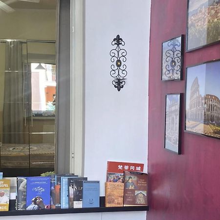 Domus Annia Guest House, The Amazing Colosseum Rome Exterior photo