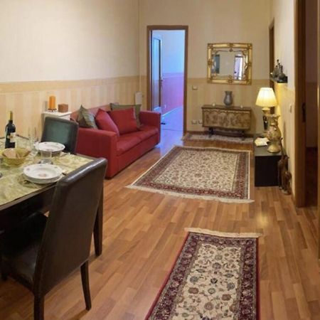 Domus Annia Guest House, The Amazing Colosseum Rome Exterior photo